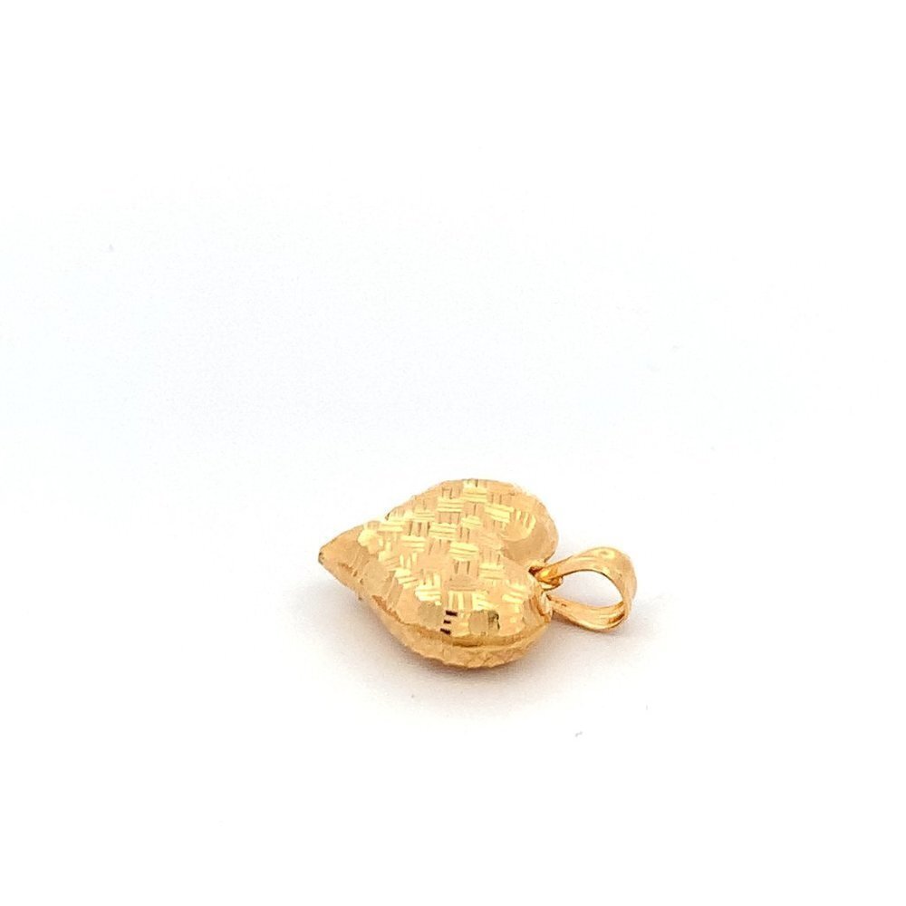 18K Yellow Gold Pendant Heart Puffed 1.67 grams with defects